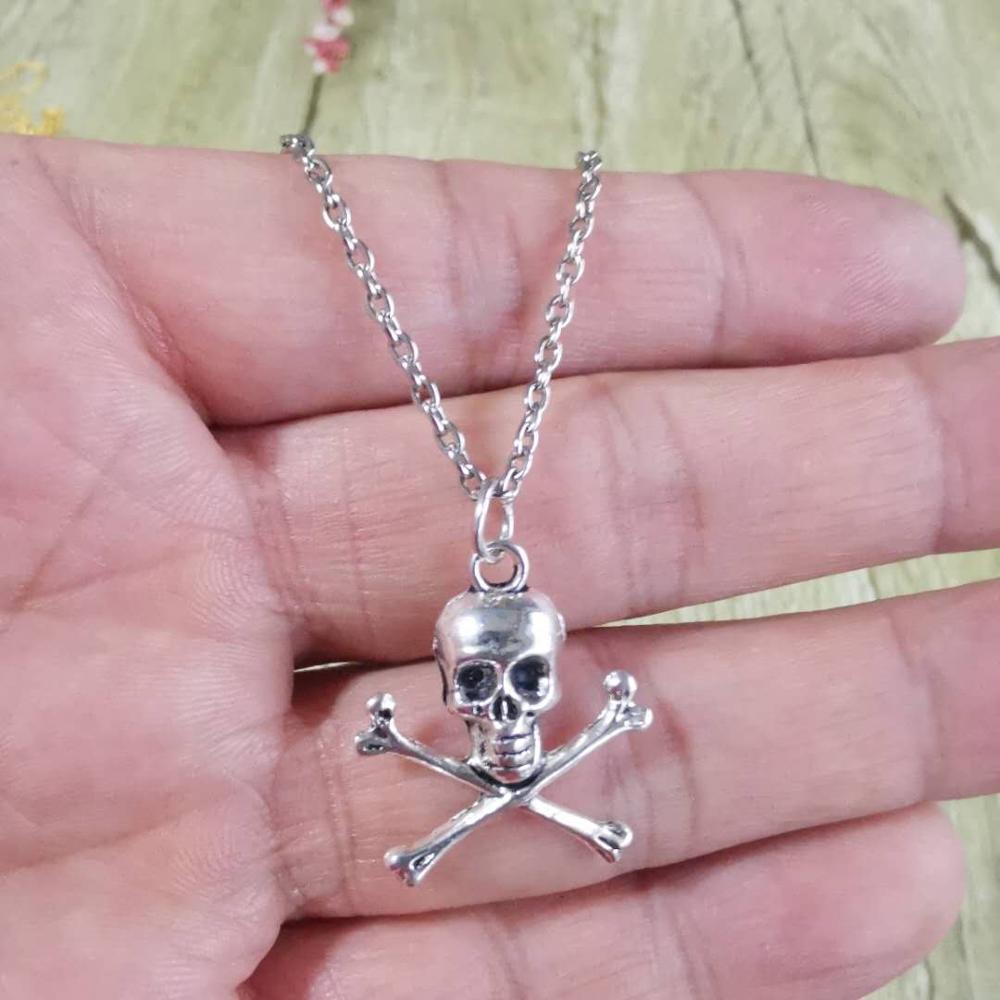 Collier pendentif tête de mort - Men Accessories Aesthetic avis et prix